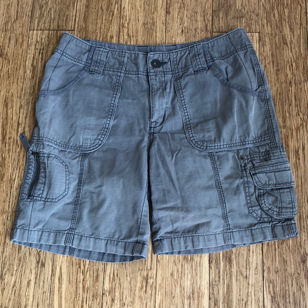Women’s Eddie Bauer cargo shorts